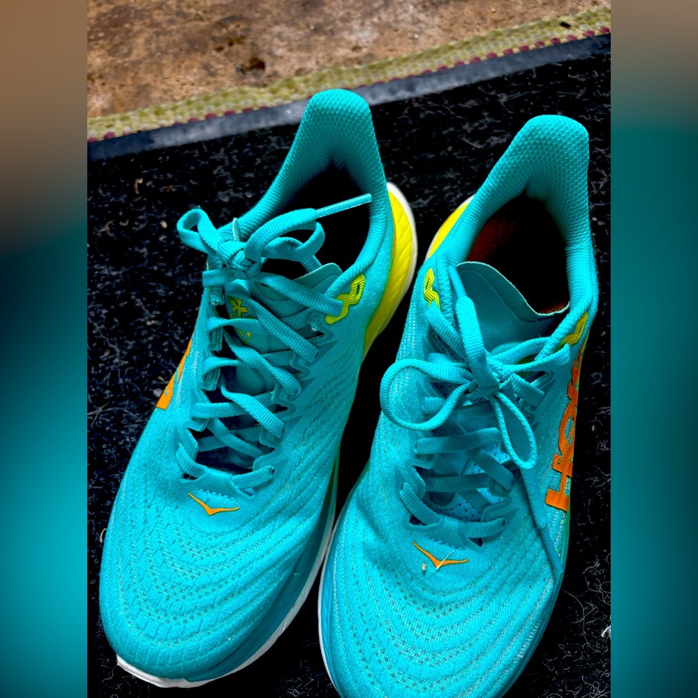 Hokas